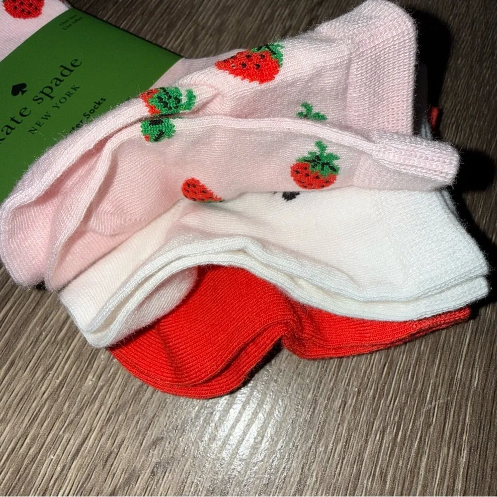 🆕 Kate Spade New York Strawberry Quarter Socks 3 Pack Women’s Shoe Size 4–10
